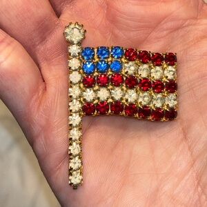 Vintage American Flag pin rhinestone brooch silver